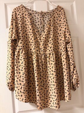 White Birch Beige Floral Babydoll Peasant Top - Black Floral Print